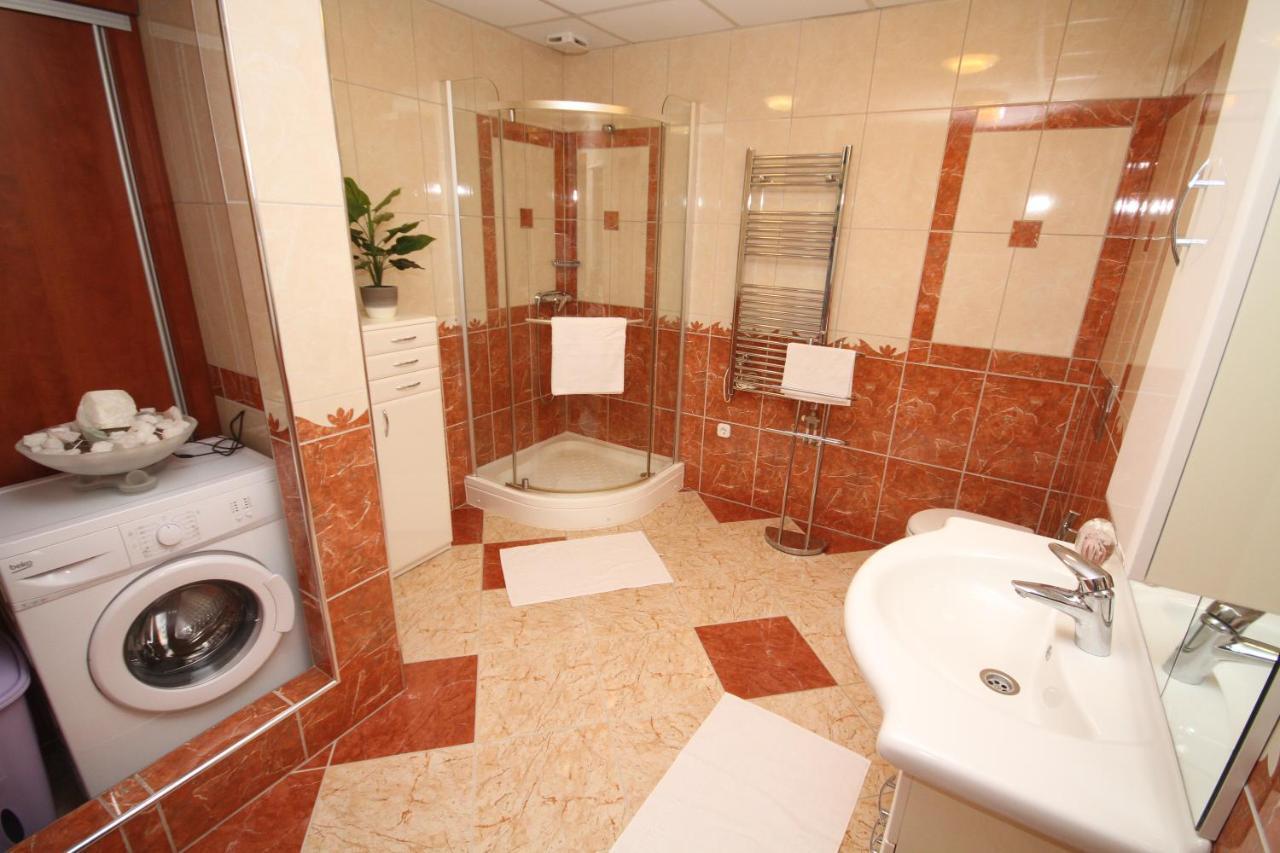Astra Apartman Tatabánya Zewnętrze zdjęcie
