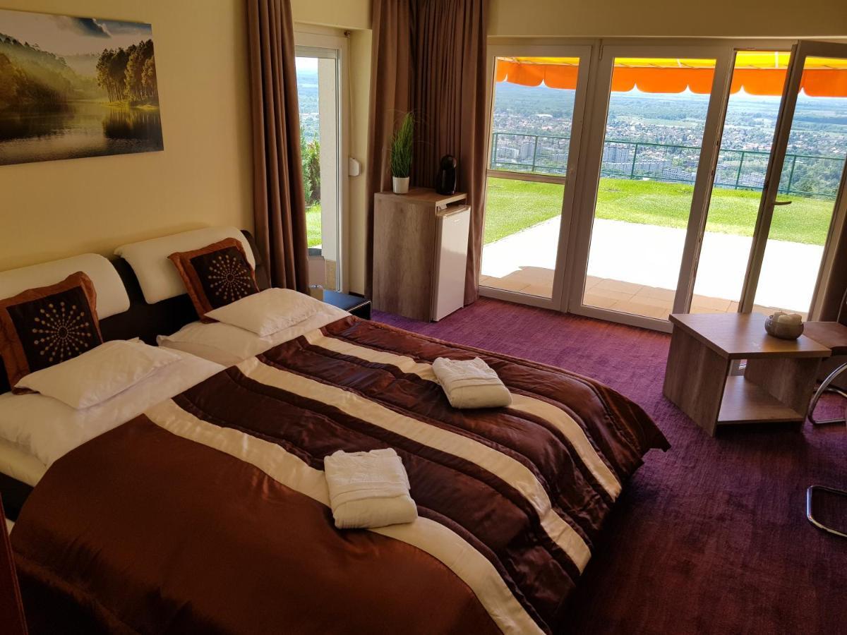 Astra Apartman Tatabánya Zewnętrze zdjęcie